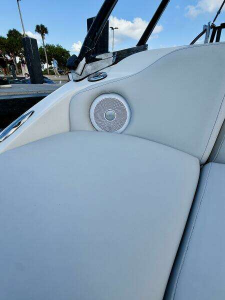 25ft Starcraft Yacht For Sale