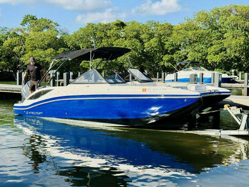 25ft Starcraft Yacht For Sale