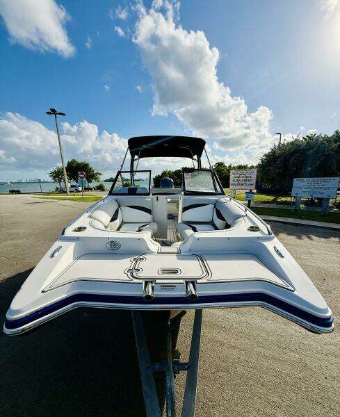 25ft Starcraft Yacht For Sale