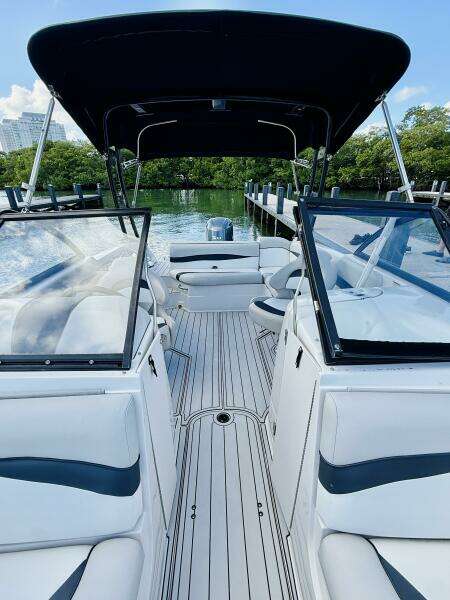 25ft Starcraft Yacht For Sale