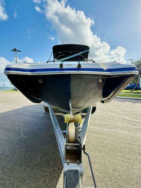 25ft Starcraft Yacht For Sale