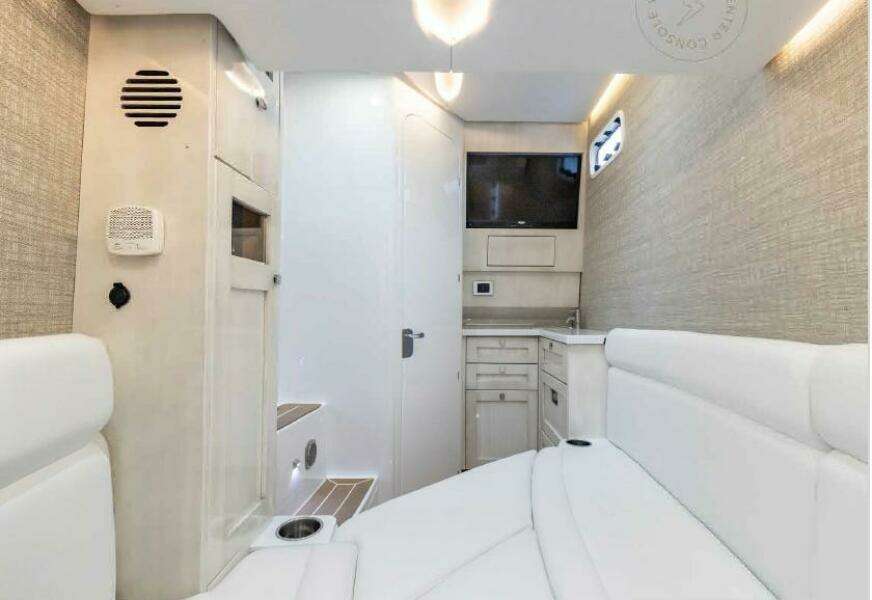 42ft HCB Yacht For Sale