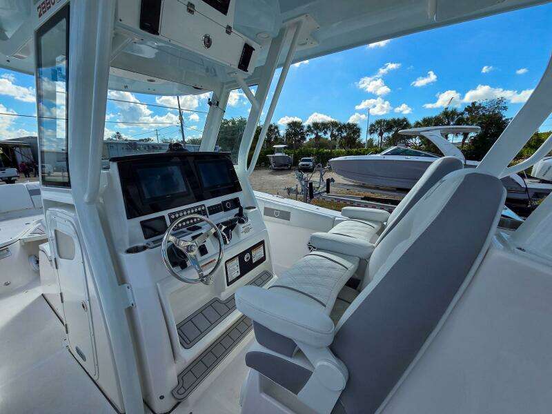 28ft Sea Fox Yacht For Sale