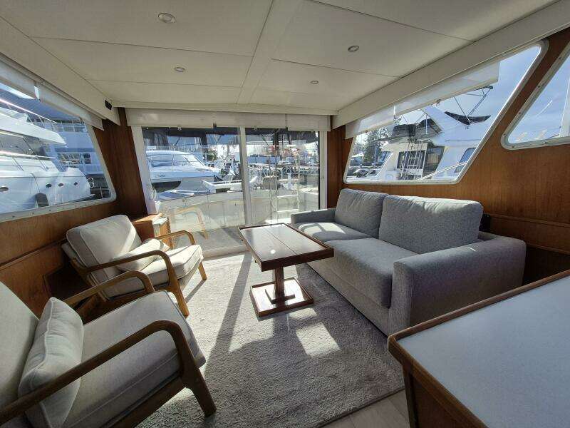 37ft Tollycraft Yacht For Sale