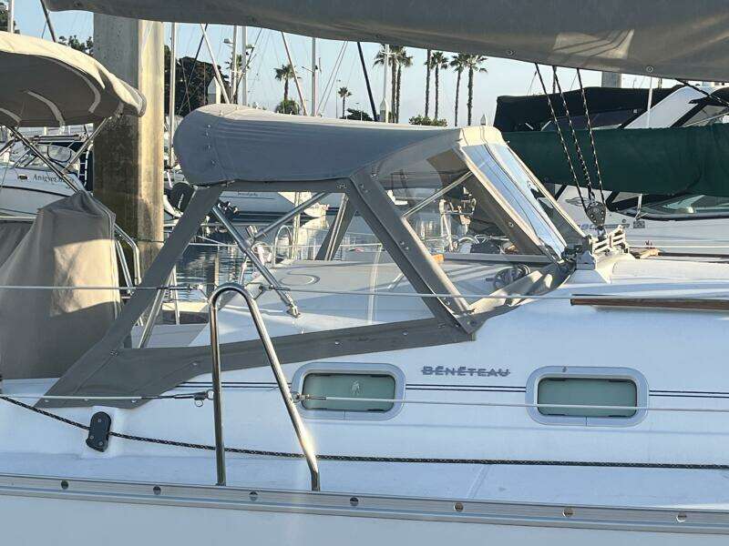 Seas the Day  32ft Beneteau Yacht For Sale
