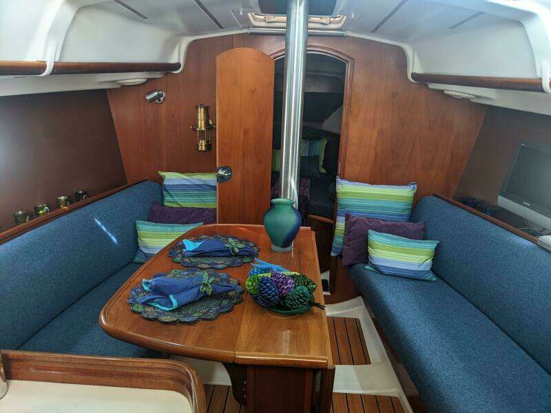 Seas the Day  32ft Beneteau Yacht For Sale