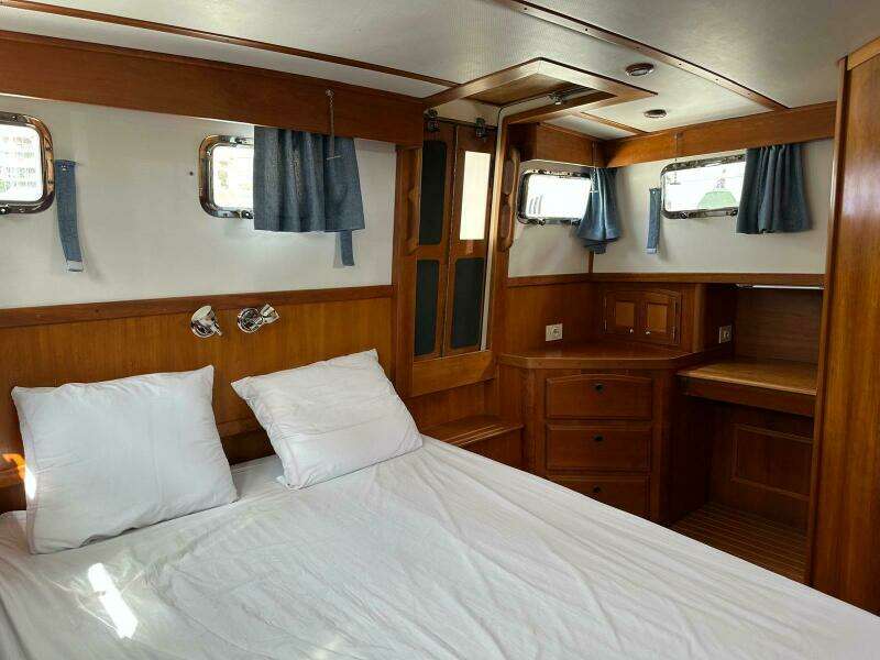 PAPYRUS 47ft Sabre Yacht For Sale