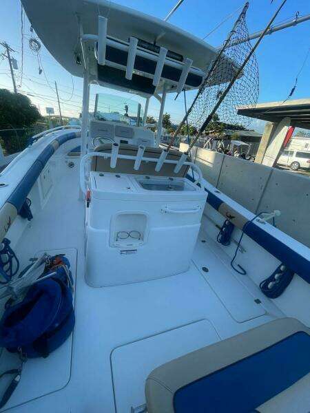 LIVING SIMPLE 28ft Mako Yacht For Sale