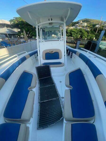 LIVING SIMPLE 28ft Mako Yacht For Sale