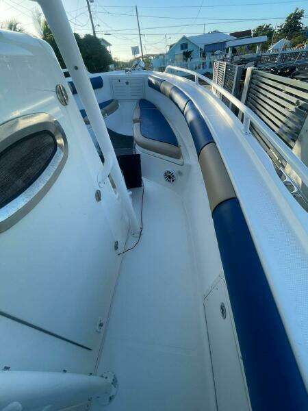 LIVING SIMPLE 28ft Mako Yacht For Sale