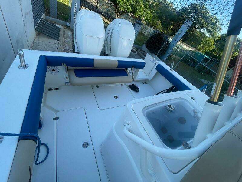LIVING SIMPLE 28ft Mako Yacht For Sale