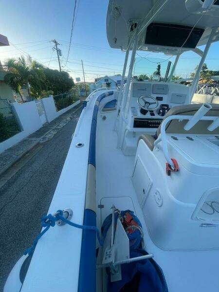 LIVING SIMPLE 28ft Mako Yacht For Sale