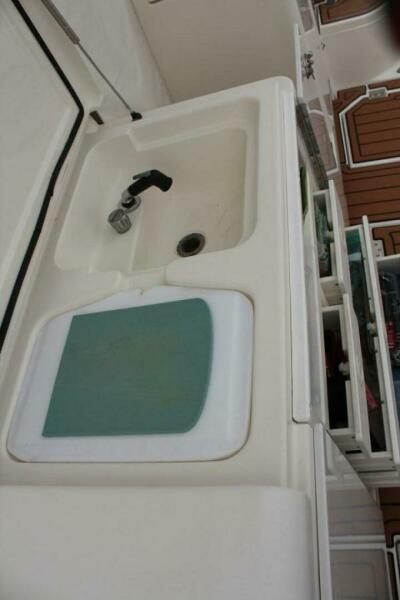 38' 2005 Rampage Express