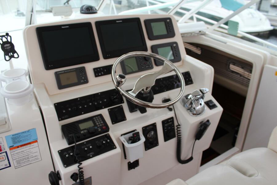 38' 2005 Rampage Express