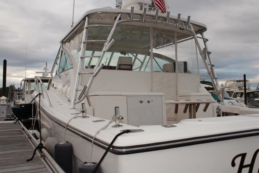 38' 2005 Rampage Express