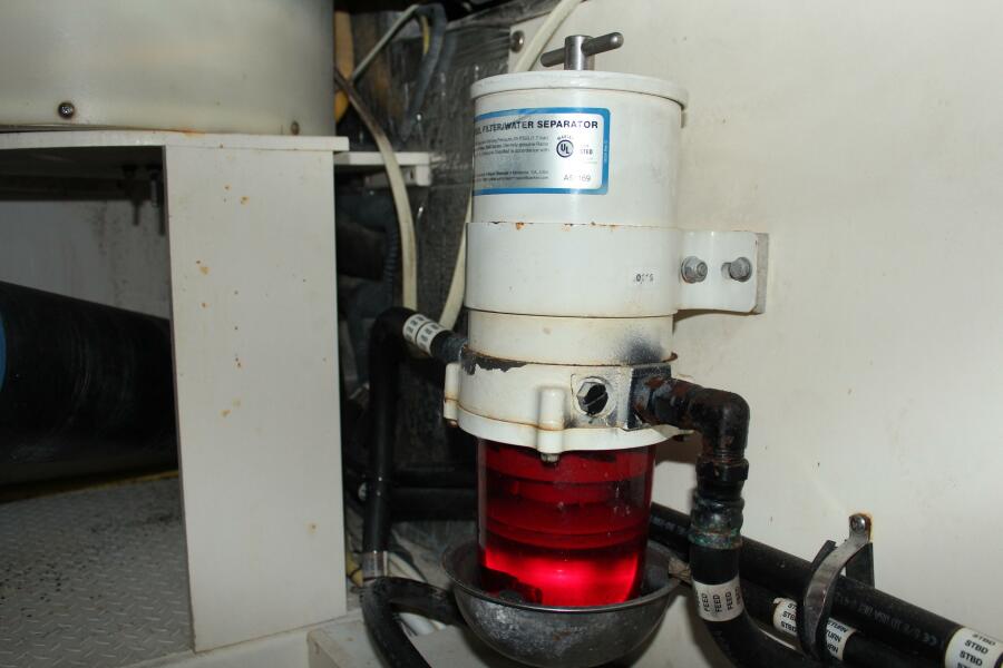 38' 2005 Rampage Express