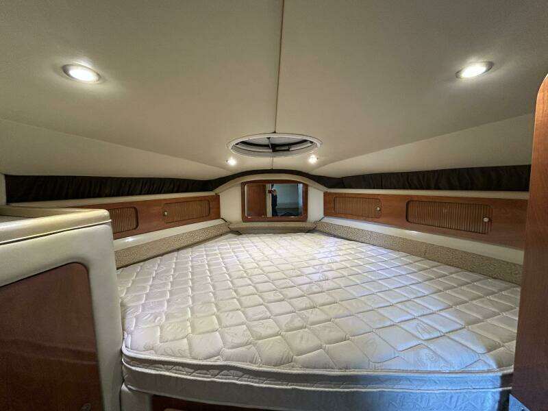 37ft Larson Yacht For Sale