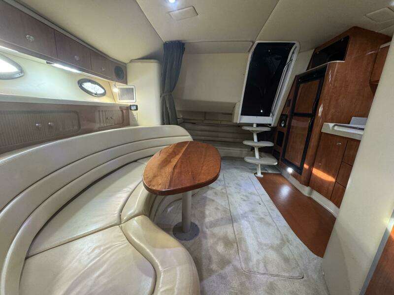 37ft Larson Yacht For Sale