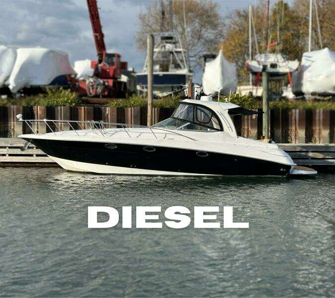 37ft Larson Yacht For Sale