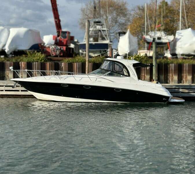 37ft Larson Yacht For Sale