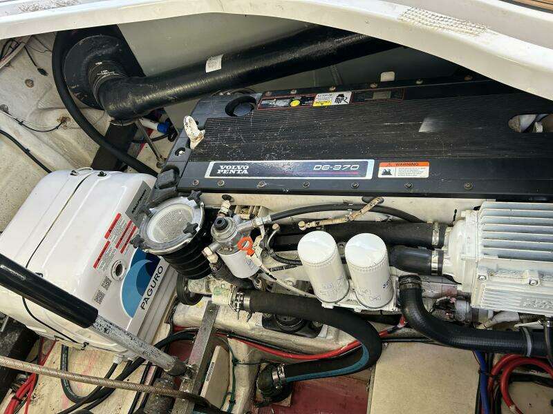 37ft Larson Yacht For Sale