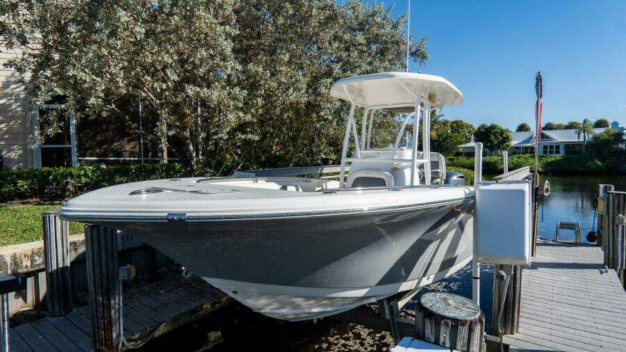 230 CC Adventure 23ft Tidewater Yacht For Sale