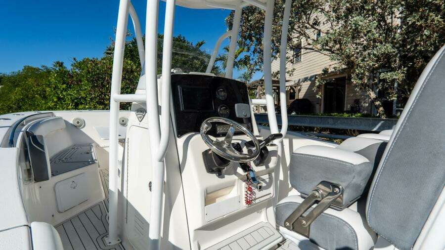 230 CC Adventure 23ft Tidewater Yacht For Sale