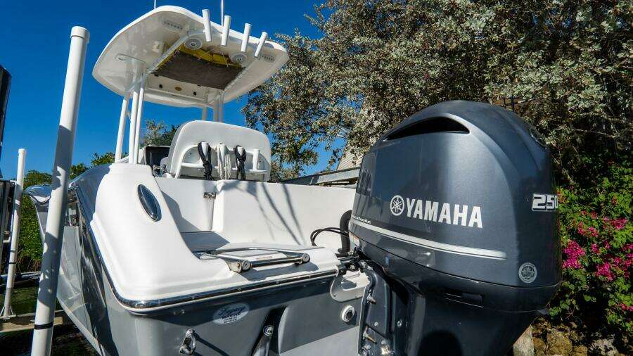 230 CC Adventure 23ft Tidewater Yacht For Sale