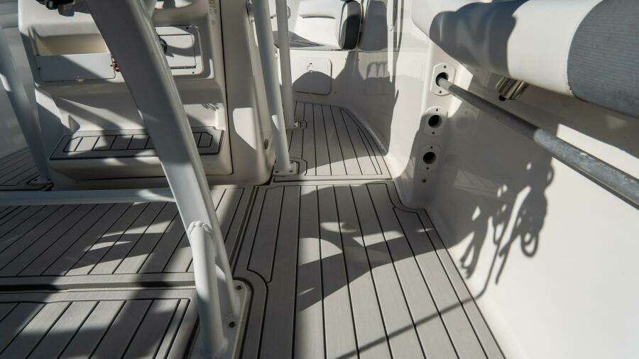 230 CC Adventure 23ft Tidewater Yacht For Sale