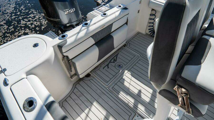 230 CC Adventure 23ft Tidewater Yacht For Sale