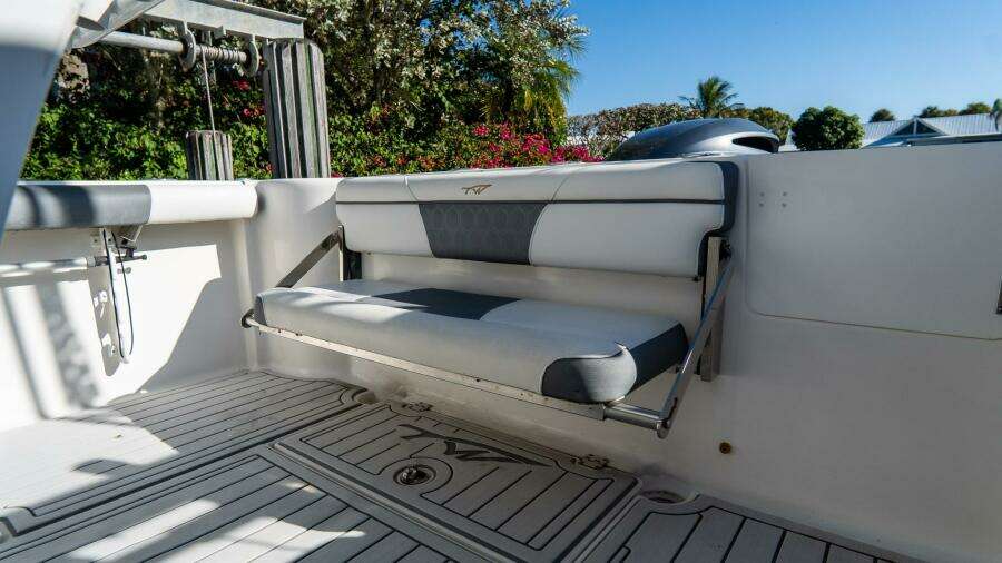 230 CC Adventure 23ft Tidewater Yacht For Sale