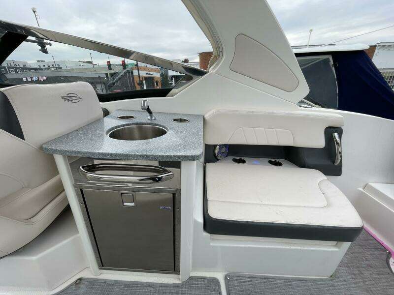 30ft Chaparral Yacht For Sale