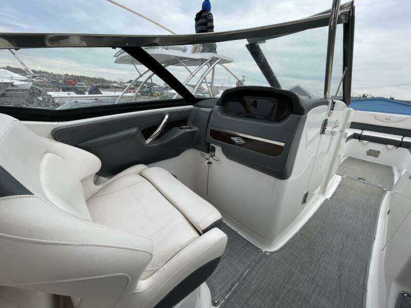 30ft Chaparral Yacht For Sale