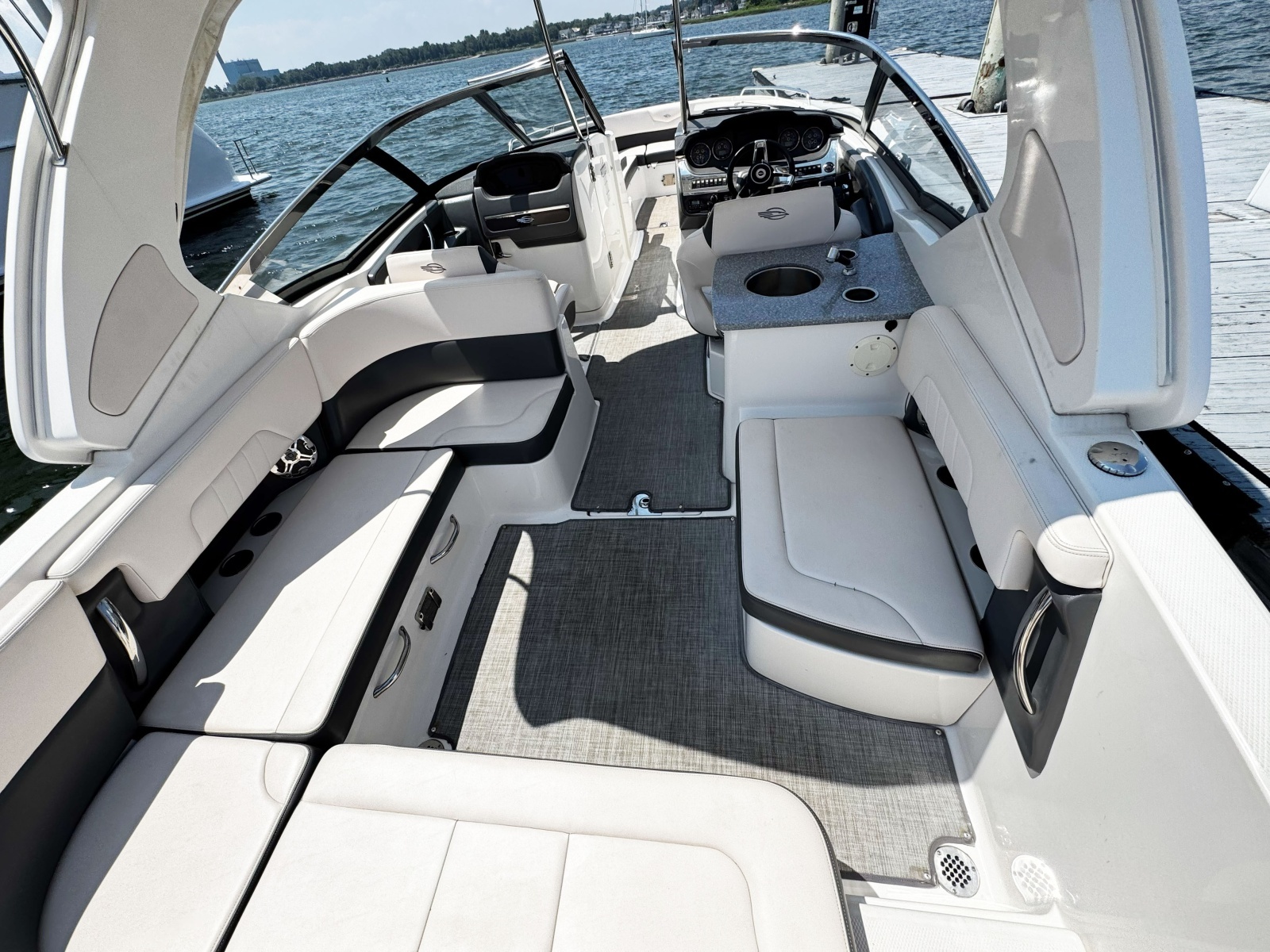 2017 Chaparral 307 SSX