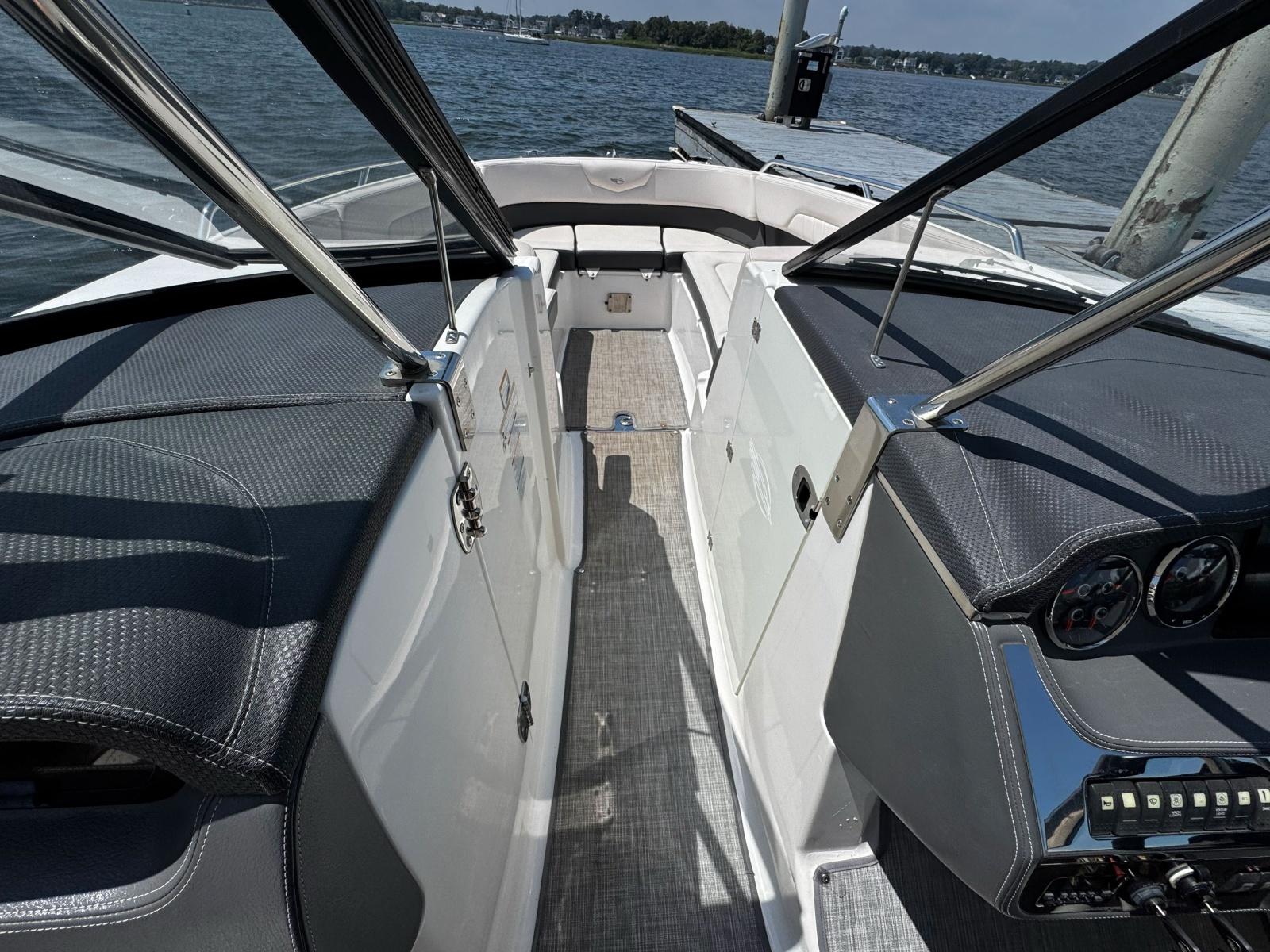 2017 Chaparral 307 SSX