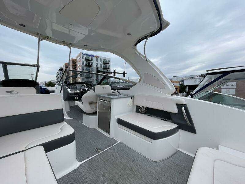 30ft Chaparral Yacht For Sale