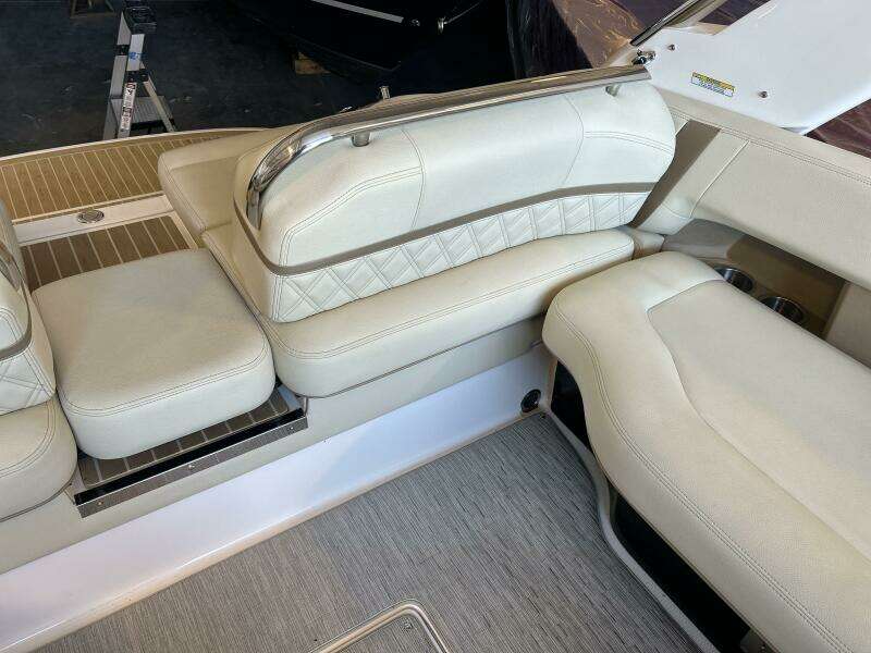 28ft Regal Yacht For Sale