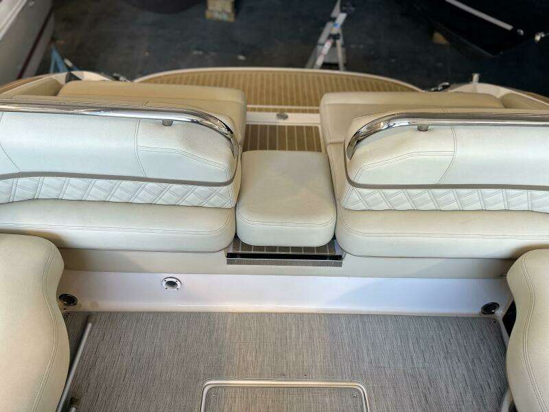 28ft Regal Yacht For Sale