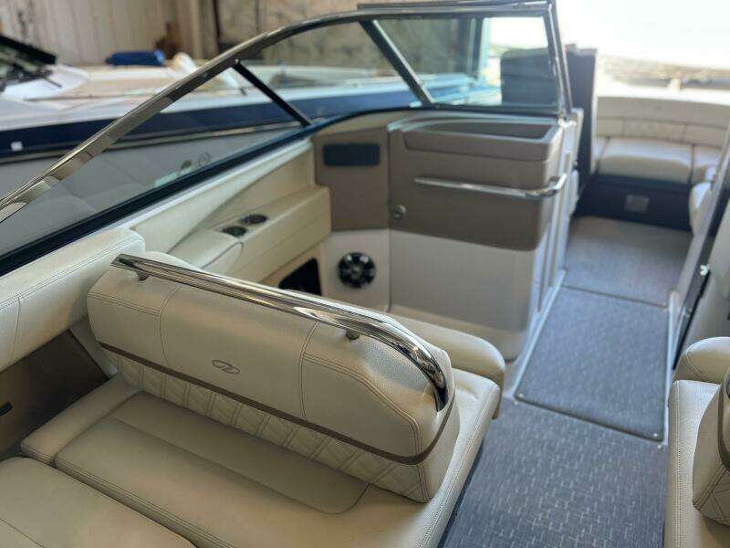 28ft Regal Yacht For Sale