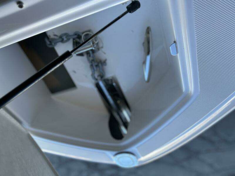 28ft Regal Yacht For Sale