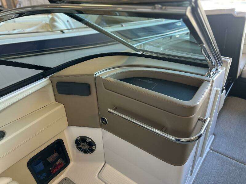 28ft Regal Yacht For Sale