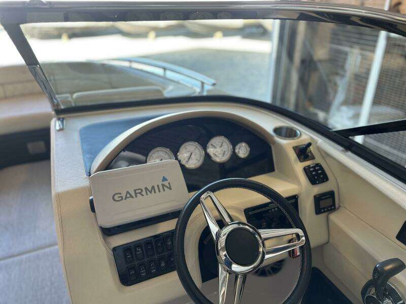 28ft Regal Yacht For Sale