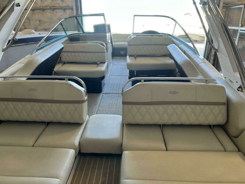 28ft Regal Yacht For Sale