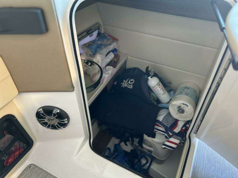 28ft Regal Yacht For Sale