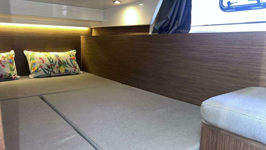 2020 Jeanneau Merry Fisher 1095 35ft Jeanneau Yacht For Sale