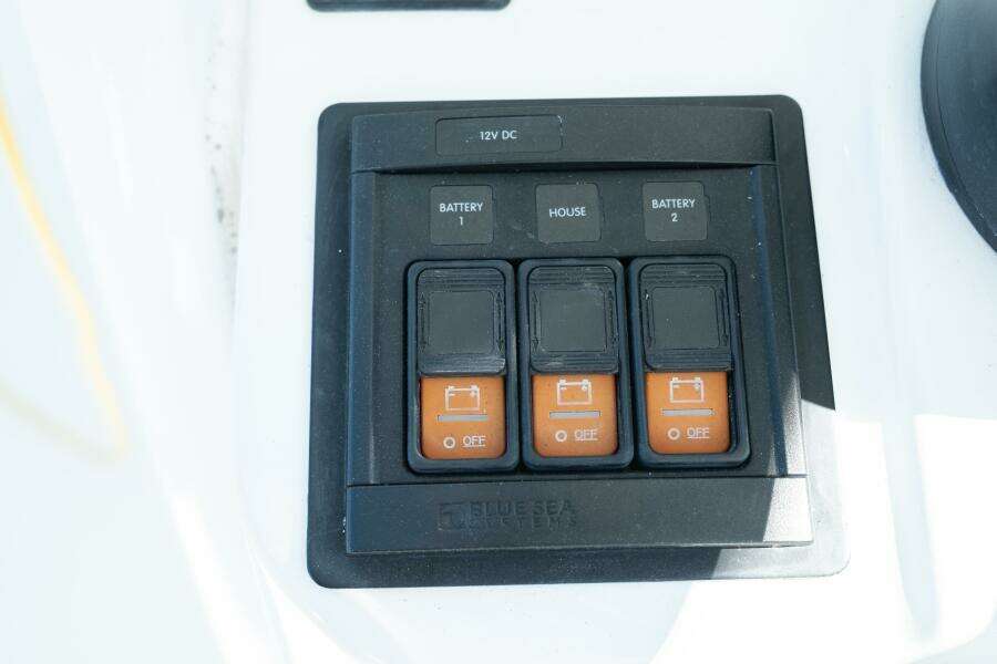 259 CC 25ft Sea Pro Yacht For Sale