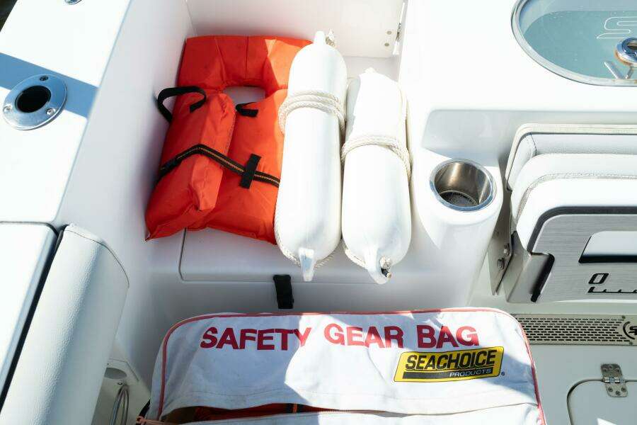 259 CC 25ft Sea Pro Yacht For Sale