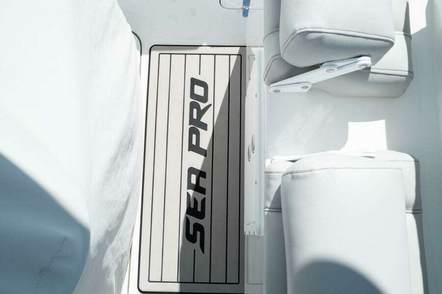 259 CC 25ft Sea Pro Yacht For Sale