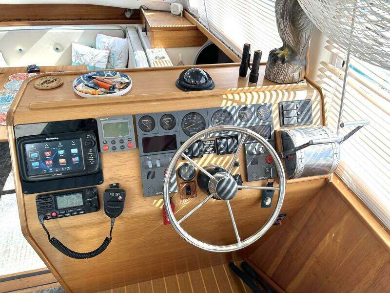 Seahawk 34ft PDQ Yacht For Sale