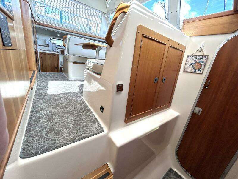 Seahawk 34ft PDQ Yacht For Sale